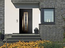 Входная дверь MRC-6326 рейлинг черный RAL 9005