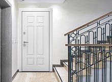 Входная дверь MRC-1112 белый RAL 9003 2 замка скрытые петли