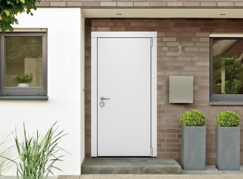 Входная дверь MRC-0010 белый RAL 9003