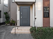 Входная дверь MRC-3323 серый RAL 7024 2 замка